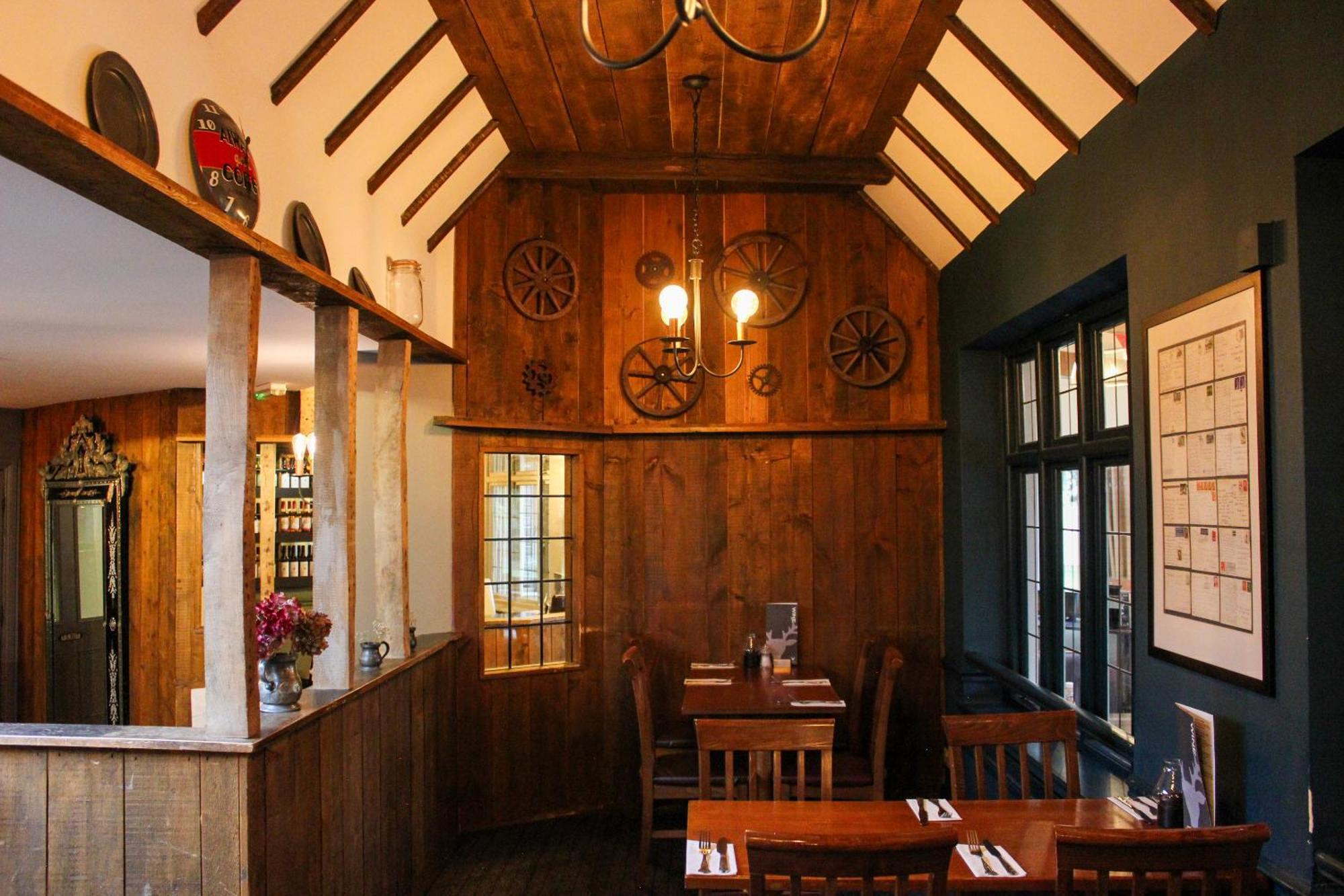 The White Hart 호텔 스윈던 외부 사진
